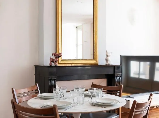 Апартаменты Sur La Place Stanislas *